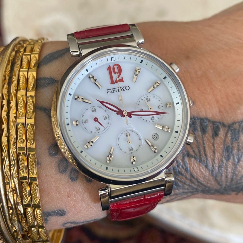 Rare SEIKO Lukia Solar Analog Chronograph Watch Red Croc Deployment Clasp in Box